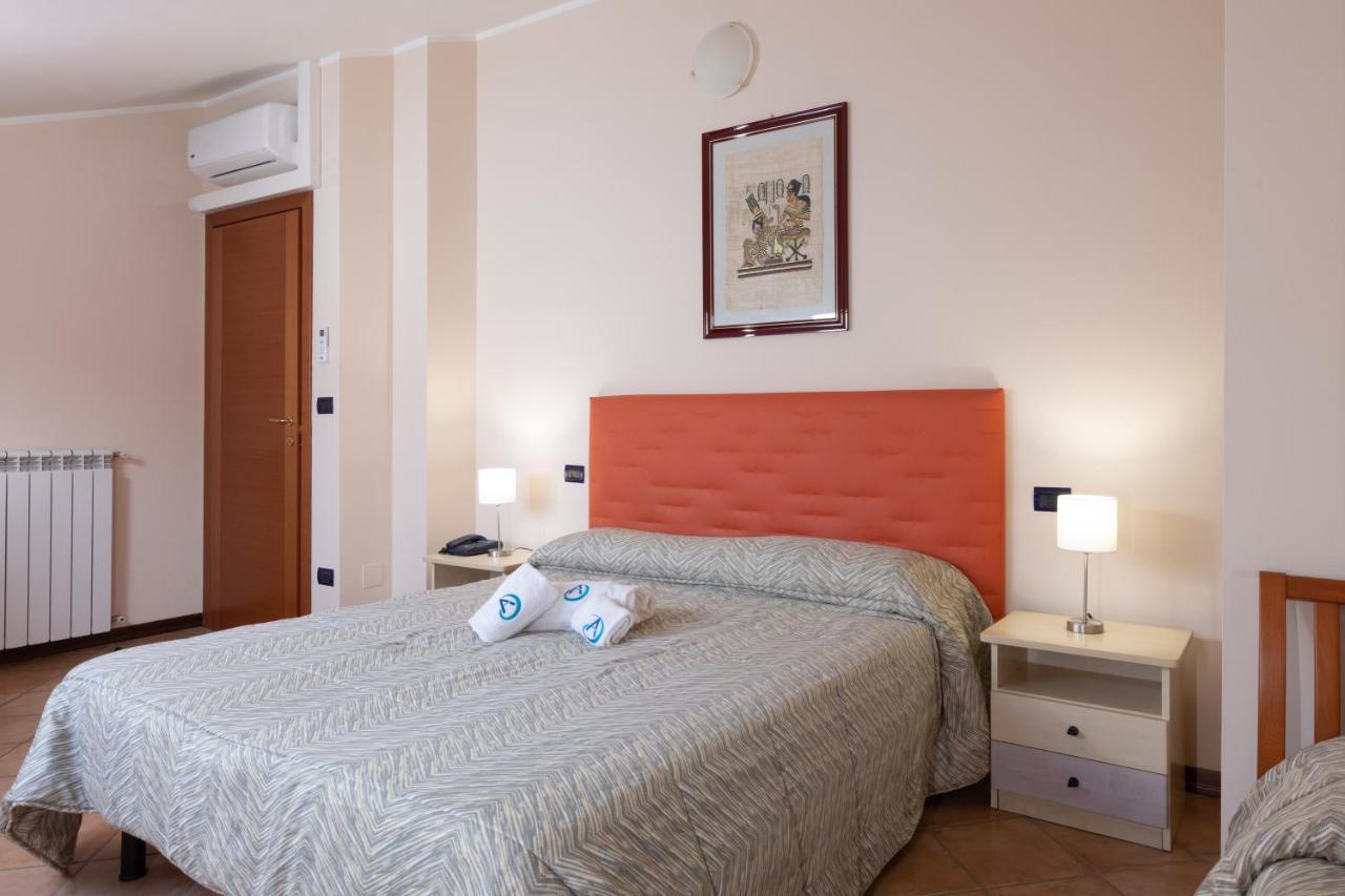 Hotel Azzurro LʼAquila Exterior foto